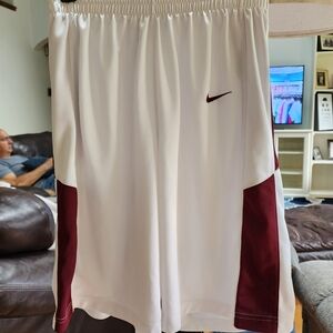 Like new Nike basketball shorts size small